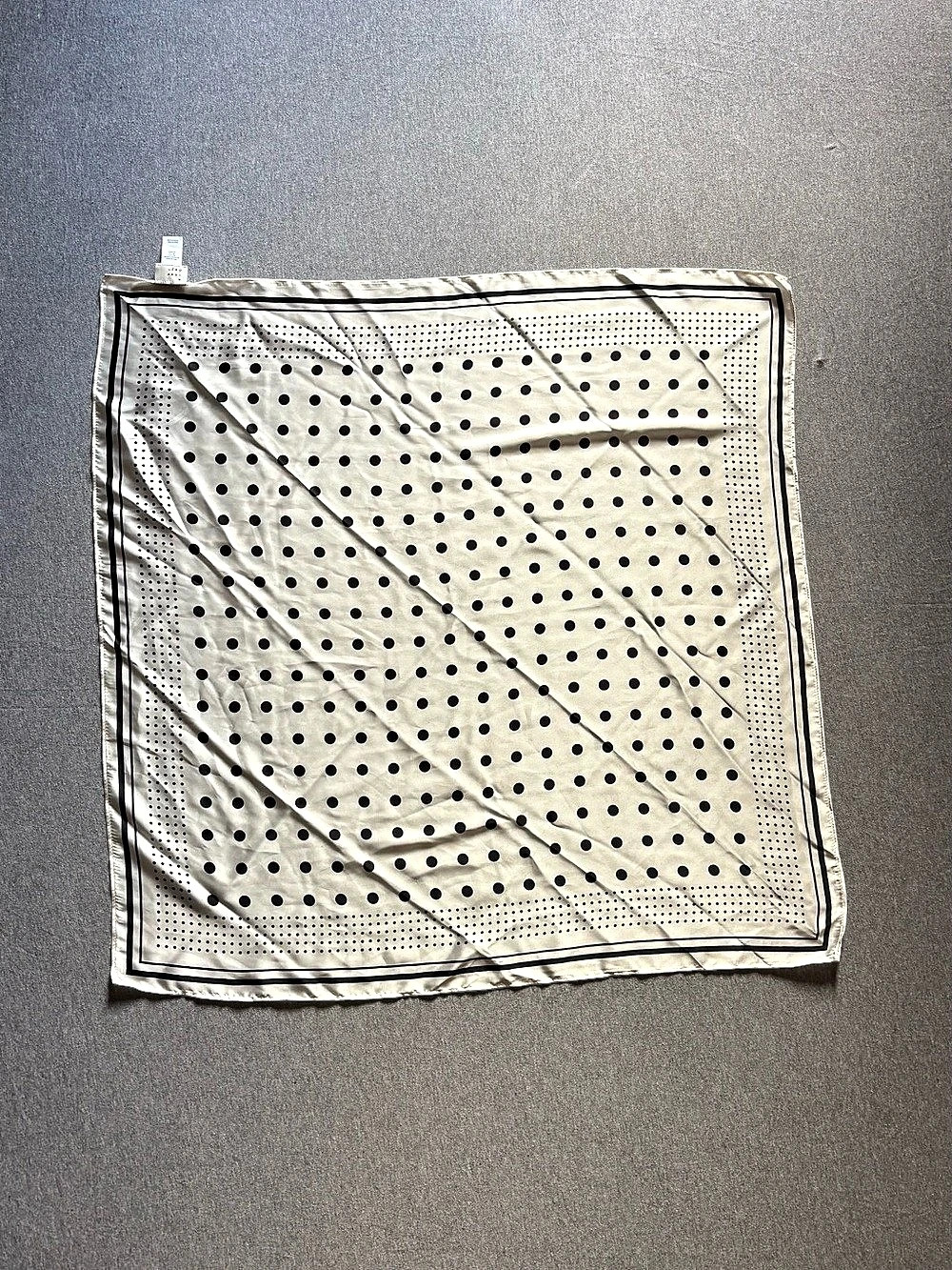 Satin Women's Geometric Scarf in White & Black